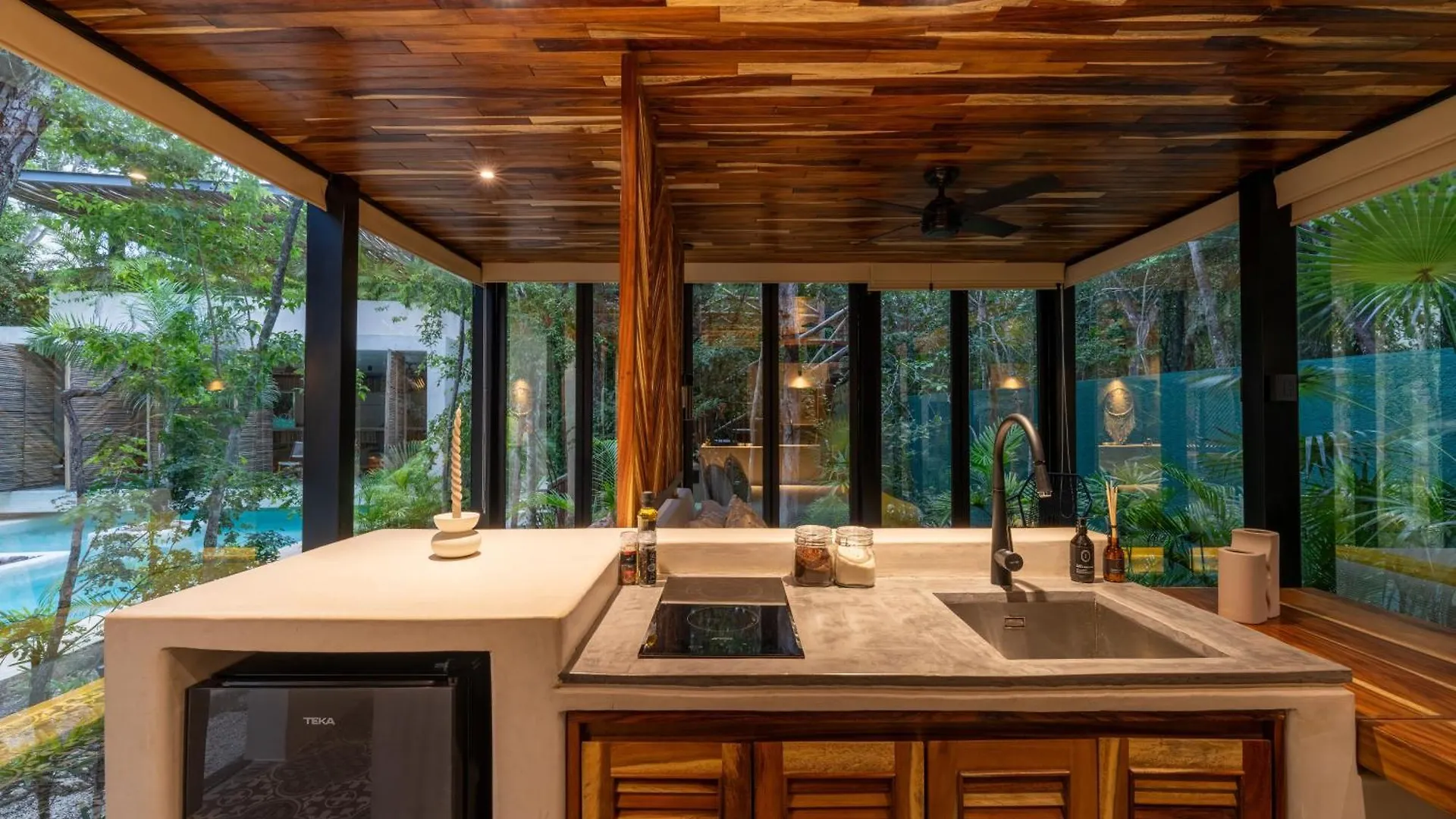 Chay Glass Jungle House Τουλούμ